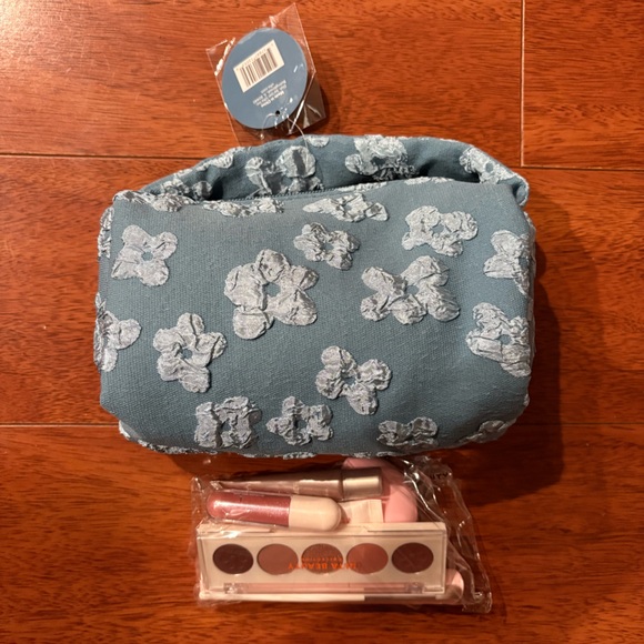 Ulta Beauty Makeup Set with Blue Cosmetic Bag - Picture 4 of 5